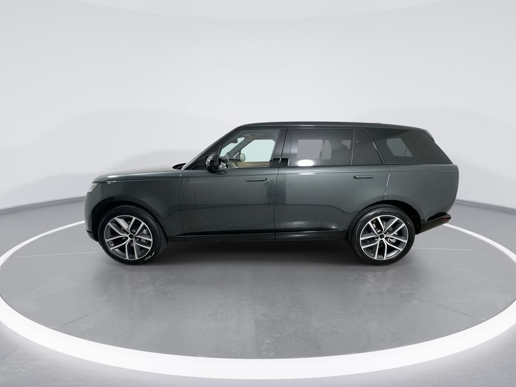 New 2026 Belgravia Green Land Rover SE LWB image 5