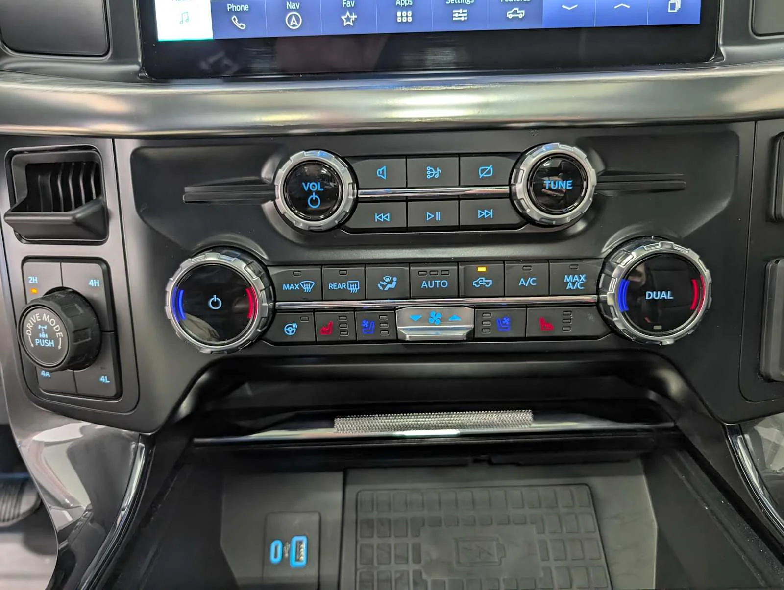 Used 2022 Agate Black Ford LARIAT image 36