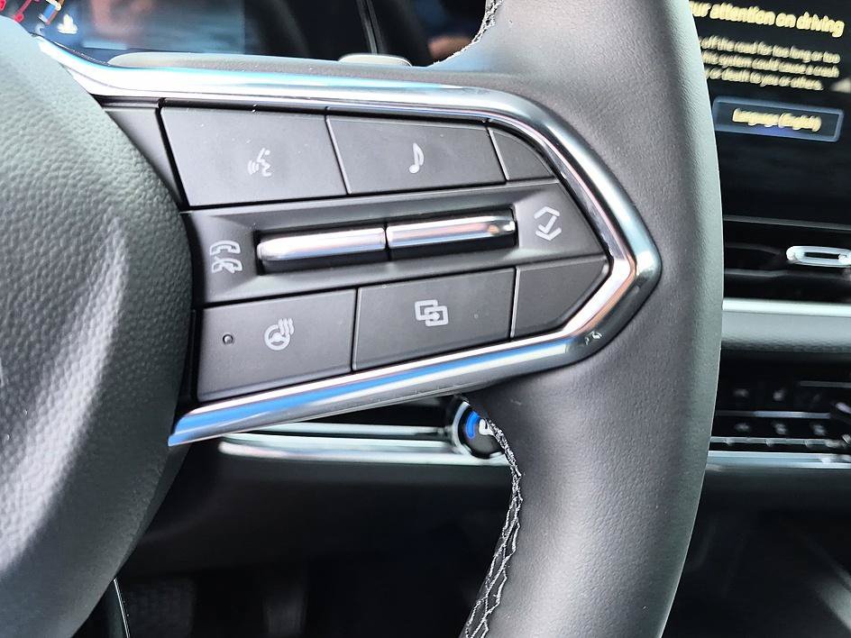 New 2026 Mosaic Black Metallic Chevrolet LT image 17
