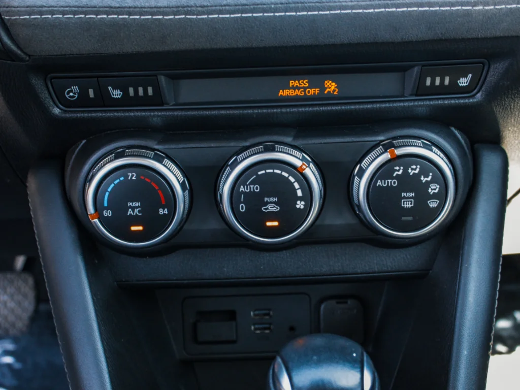 Used 2019 Eternal Blue Mica Mazda Grand Touring image 18