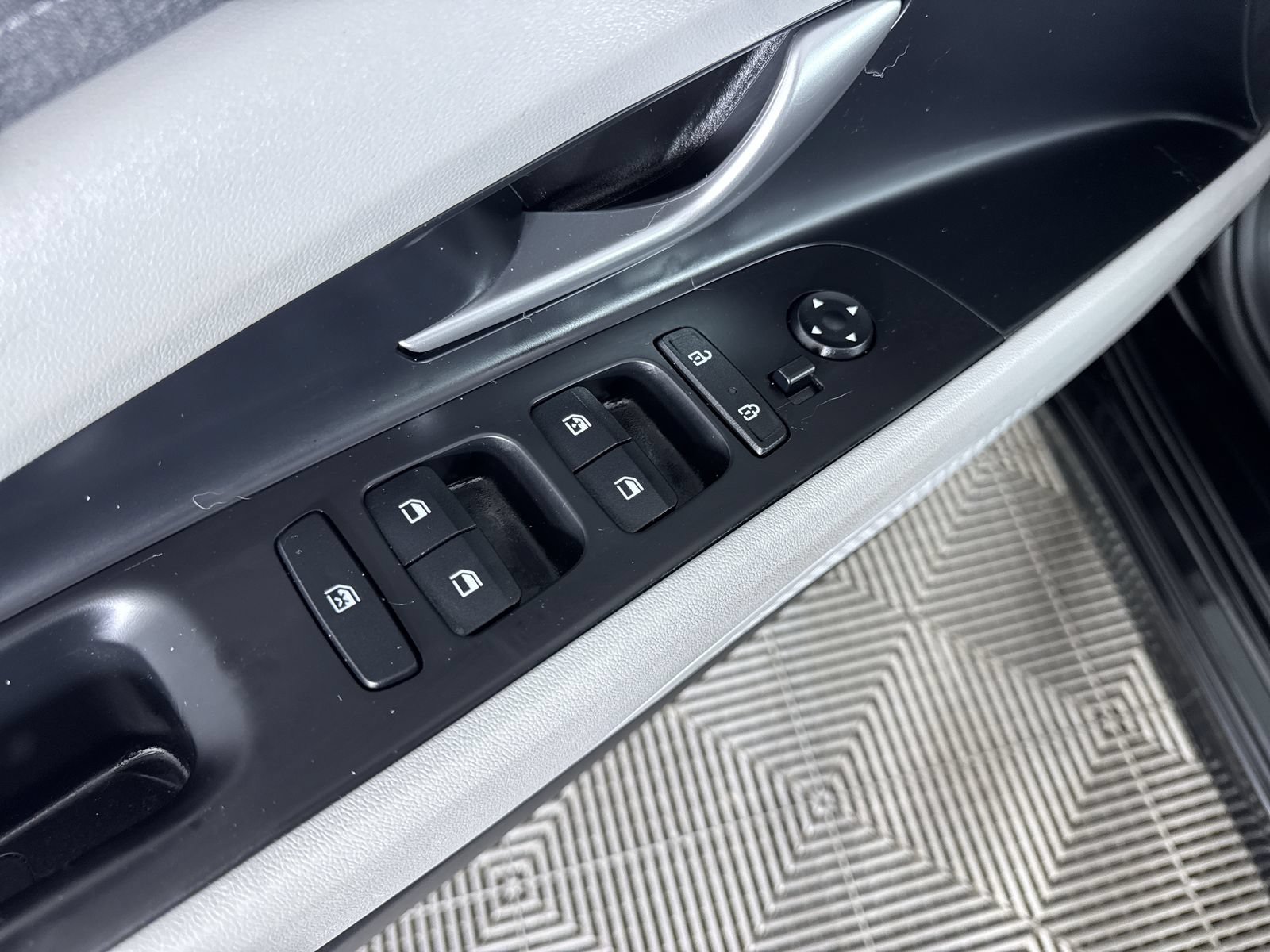 Used 2023 Onyx Black Hyundai Limited image 13