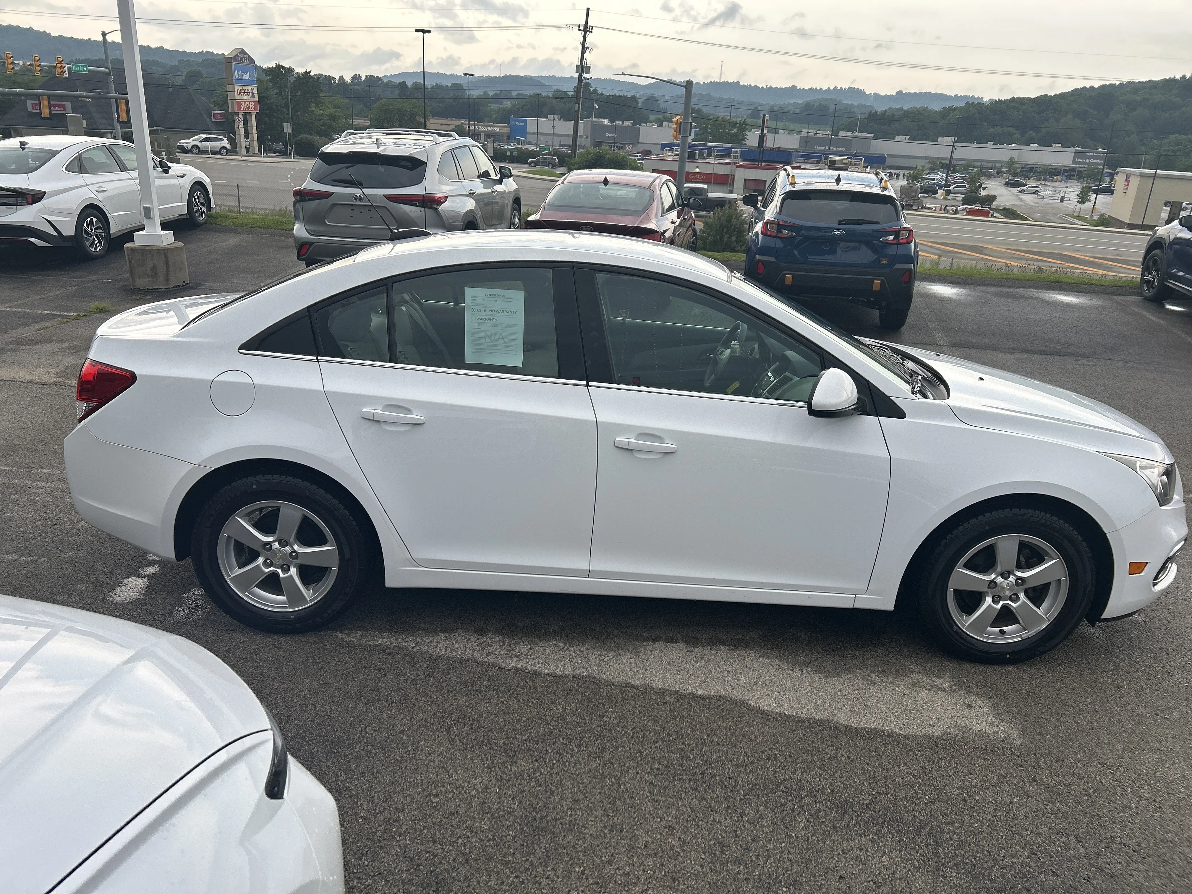 Used 2016 Summit White Chevrolet LT image 3