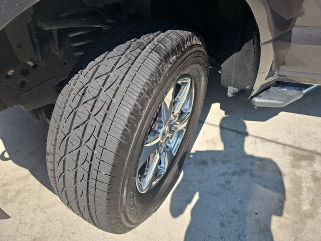 Used 2018 Gray Ford XLT image 31
