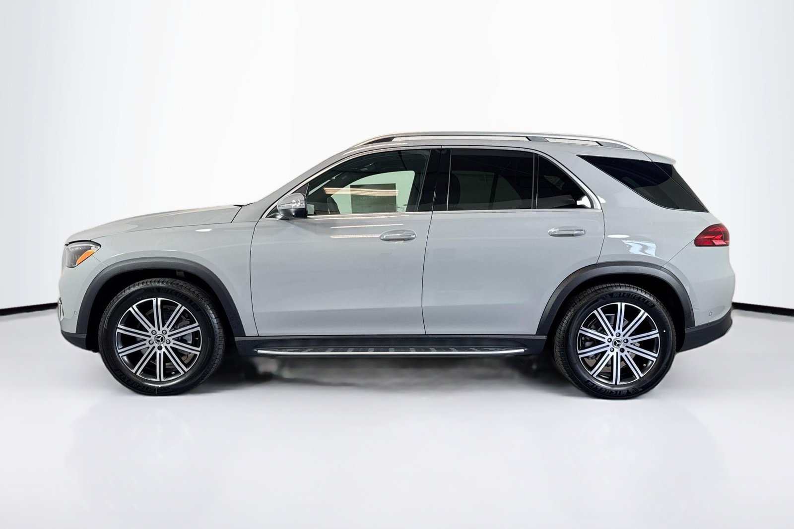 New 2026 MANUFAKTUR Alpine Grey Mercedes-Benz GLE 350 image 8