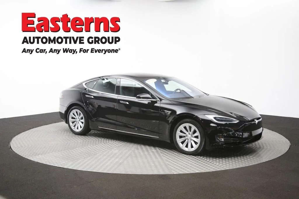 Used 2018 Black Tesla 75D image 43