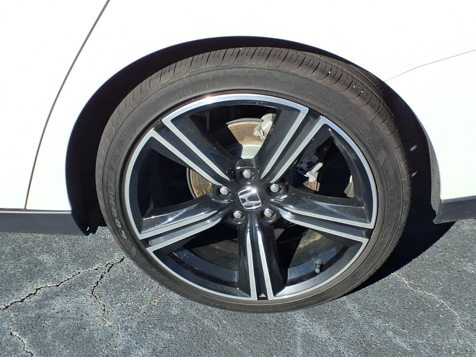 Used 2025 Platinum White Pearl Honda Sport image 14