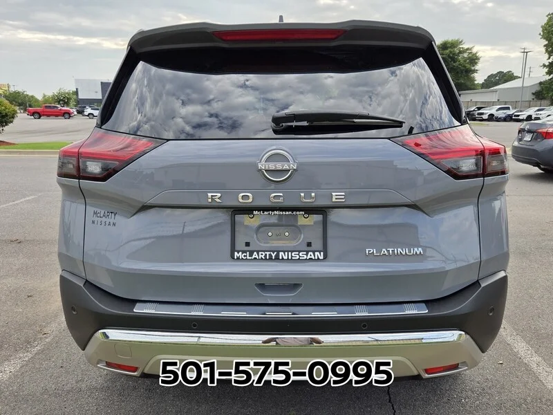 Used 2023 BLUE NISSAN FWD PLATINUM image 4