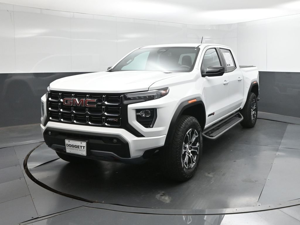 Used 2024 White GMC AT4 image 22