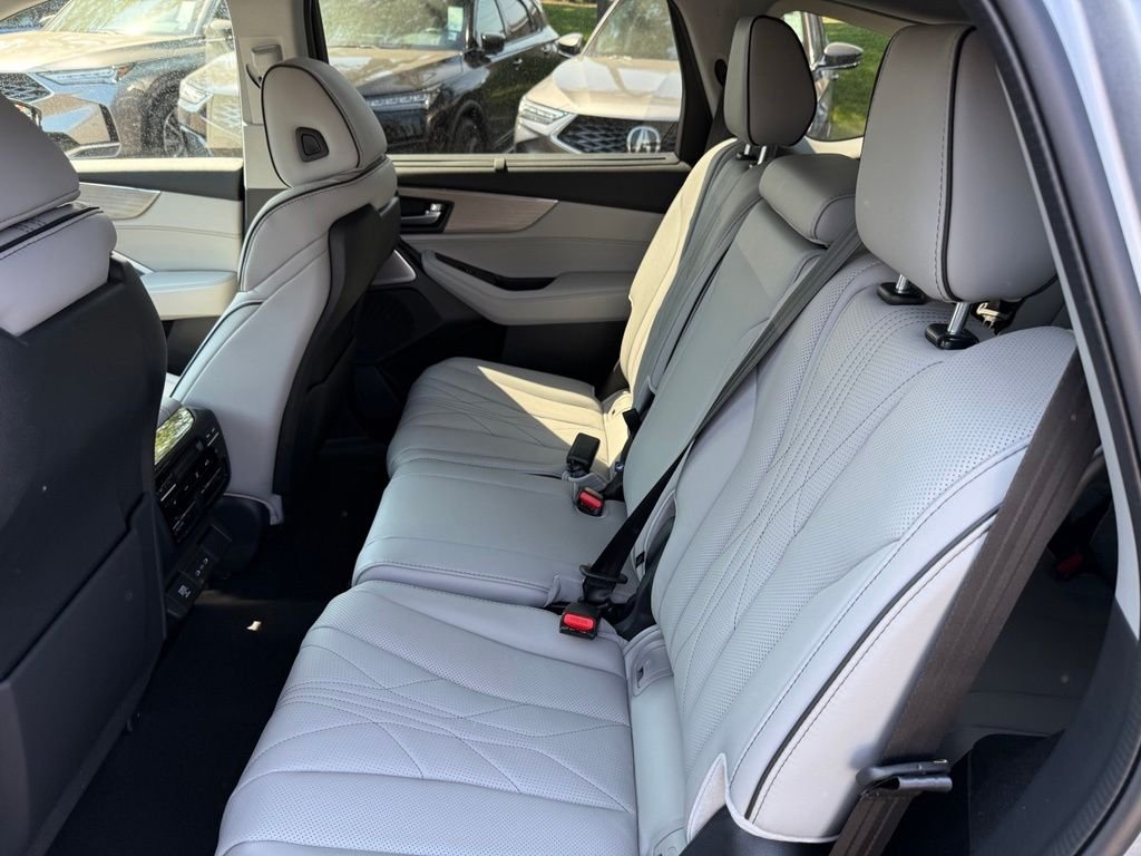 New 2026 Solar Silver Metallic Acura Advance Package image 15