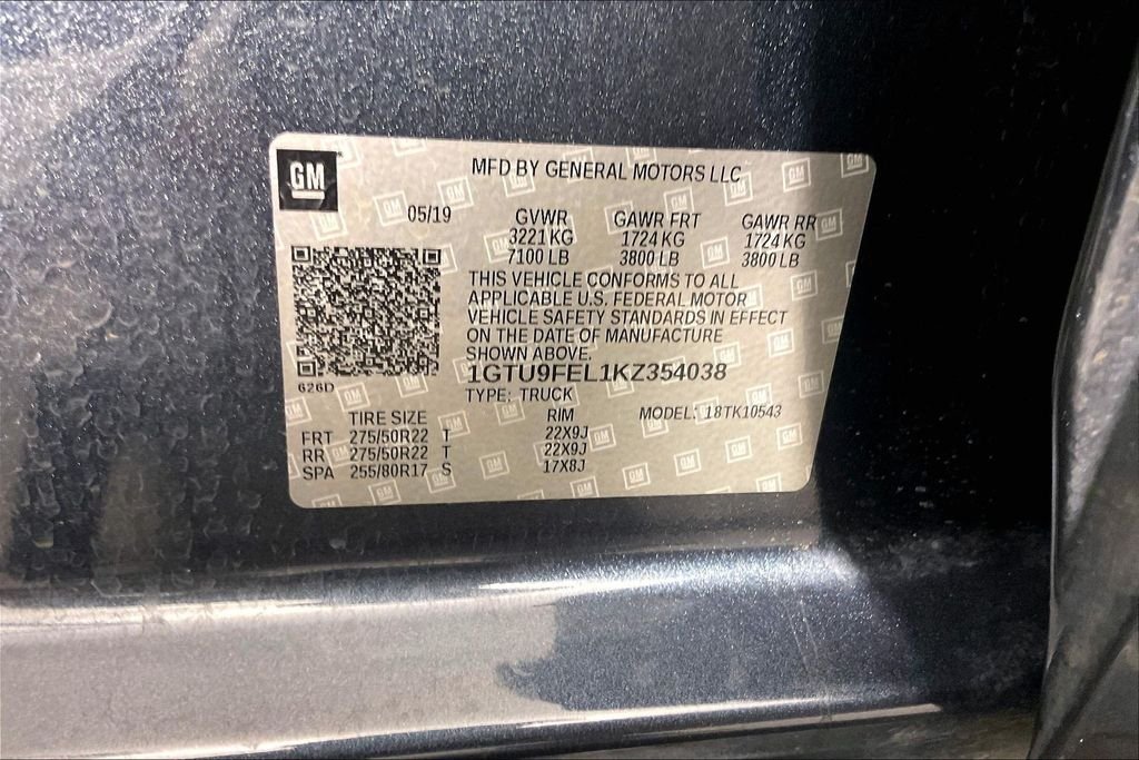 Used 2019 Gray GMC Denali image 17