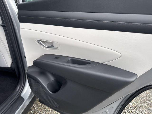 New 2026 Shimmering Silver Hyundai SEL AWD image 11