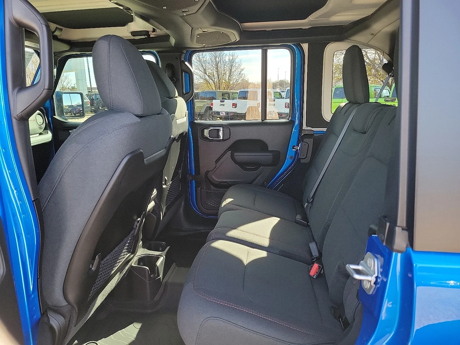 New 2026 Hydro Blue Pearlcoat Jeep 4-DOOR RUBICON image 10