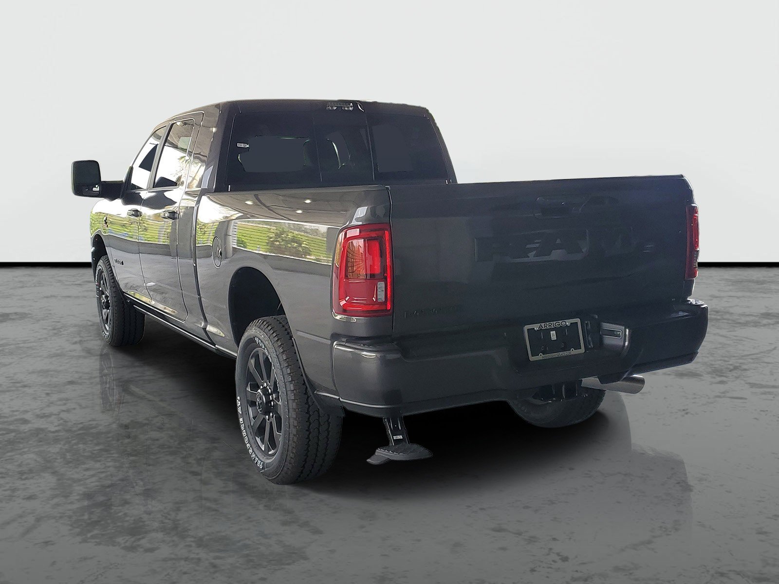New 2026 Granite Crystal Metallic Clear-Coat Exterior Paint RAM Laramie image 2