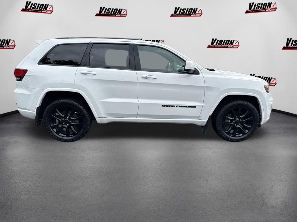 Used 2021 White Jeep Laredo X image 4