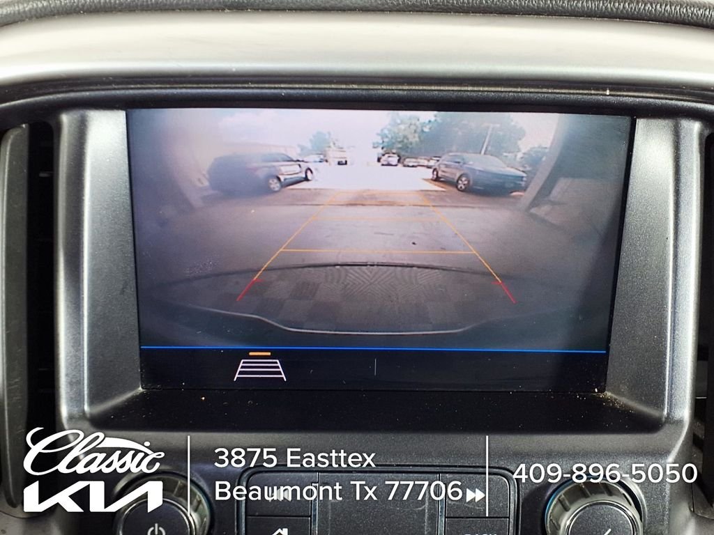 Used 2021 White Chevrolet LT image 16