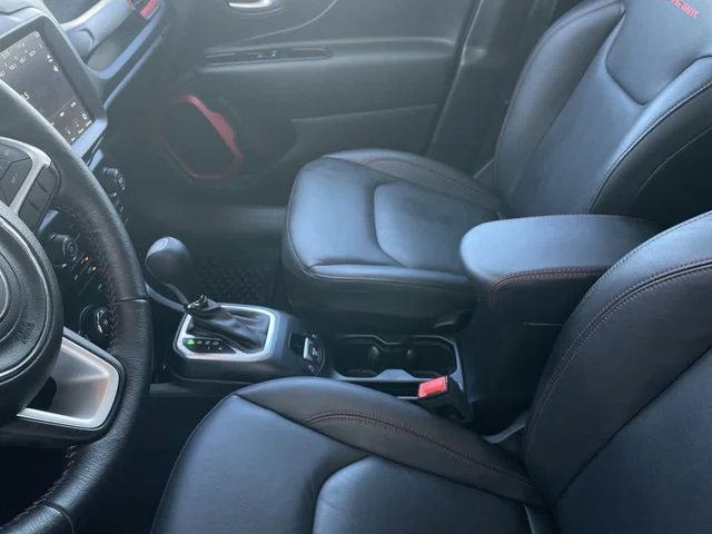 Used 2023 White Jeep Trailhawk image 21