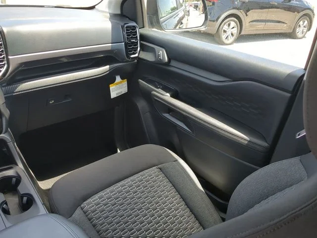 New 2026 Shadow Black Ford XLT image 17