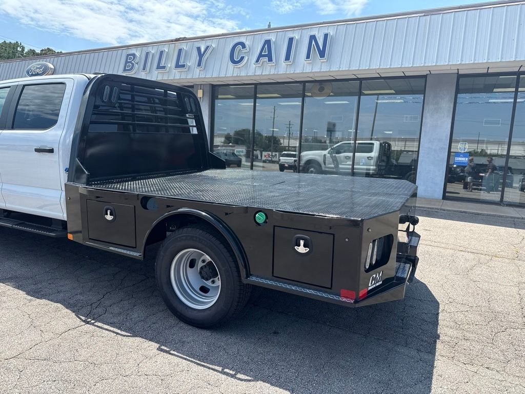 New 2026 Oxford White Ford F-350® XL image 3