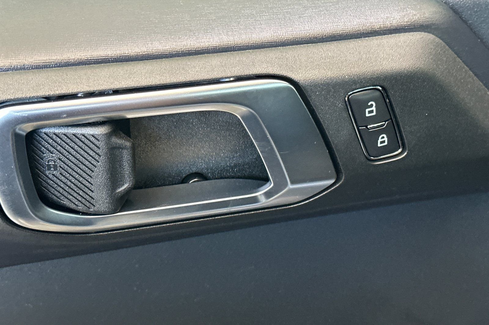 Used 2025 Gray Ford Badlands image 11