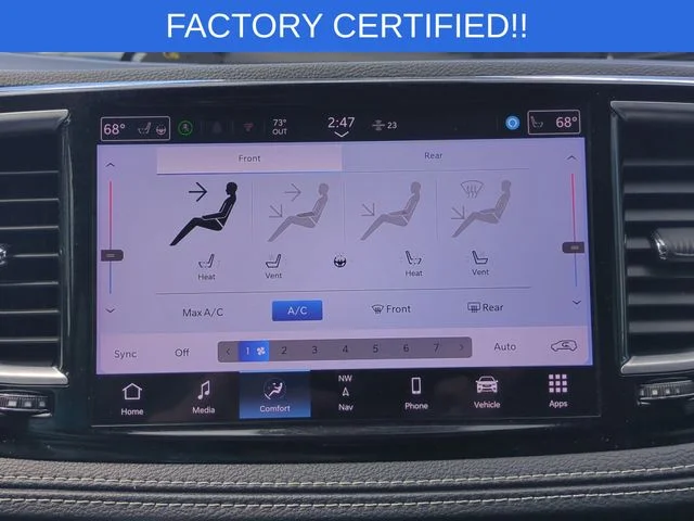 Used 2025 White Chrysler Limited image 17