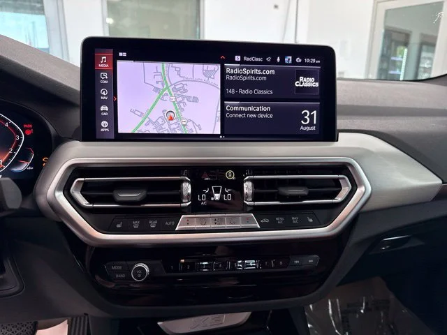 Used 2024 Gray BMW xDrive30i image 26