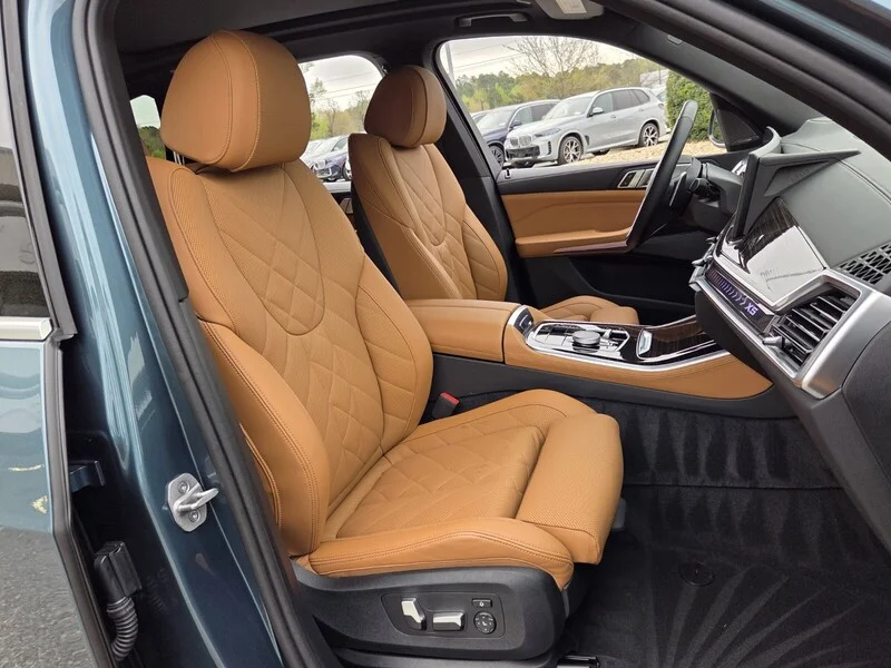 Used 2024 Blue BMW XDRIVE40I SPORTS ACTIVITY VEHICLE image 20