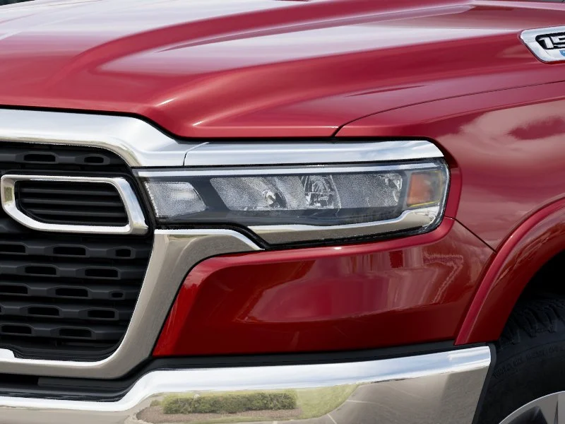 New 2026 Molten Red Pearl-Coat Exterior Paint RAM Big Horn/Lone Star image 10