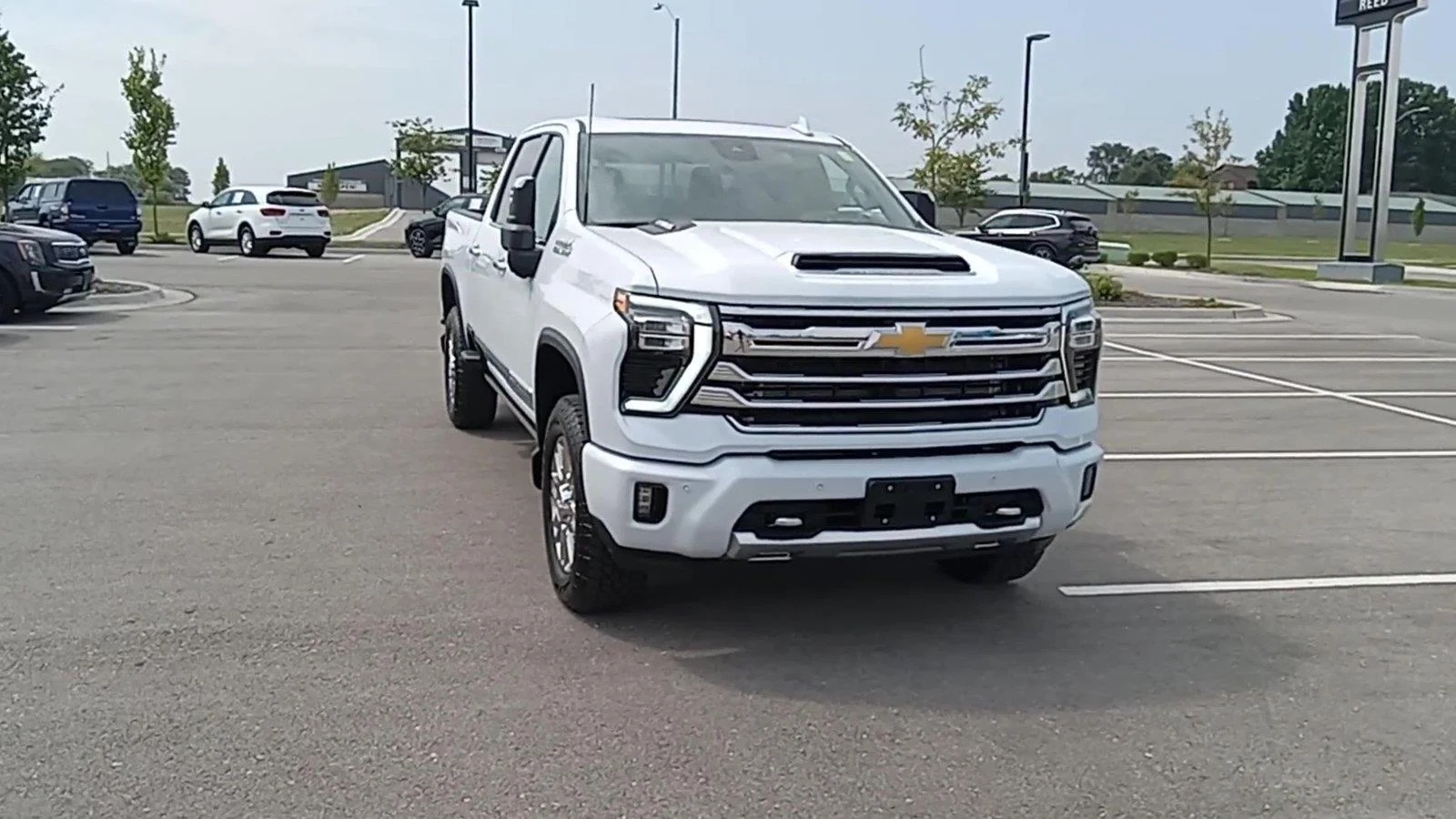 New 2026 Polar White Tricoat Chevrolet High Country image 3