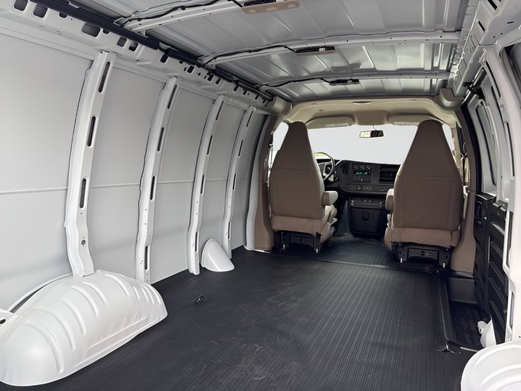 2025 Chevrolet Express Cargo Work Van - Photo 9