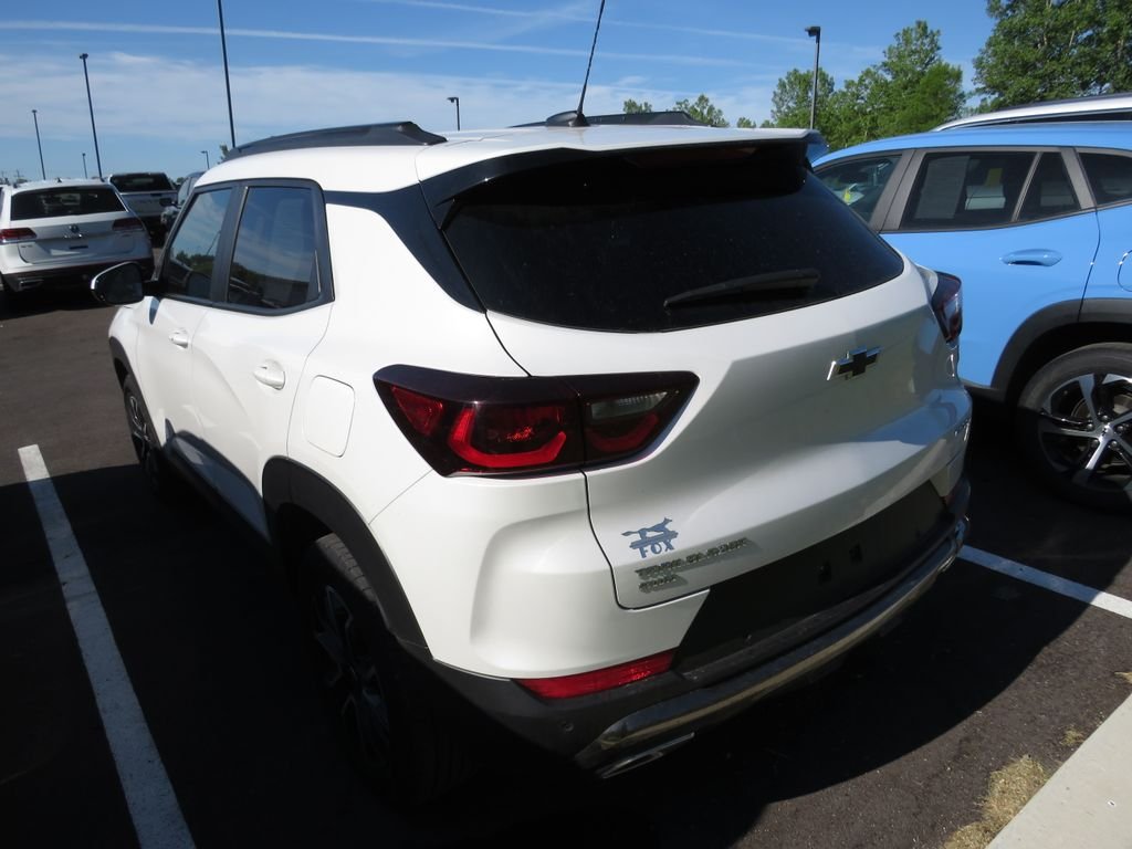 Used 2025 Beige Chevrolet ACTIV image 8