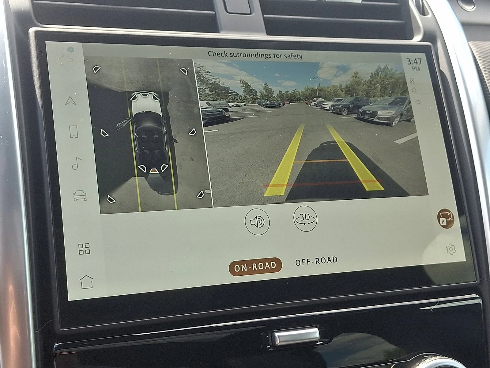 Used 2025 Gray Land Rover Dynamic SE image 33