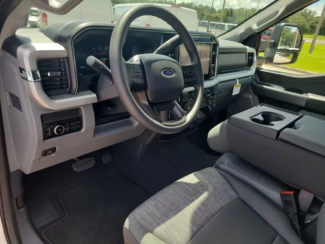 New 2026 Oxford White Ford XLT image 19