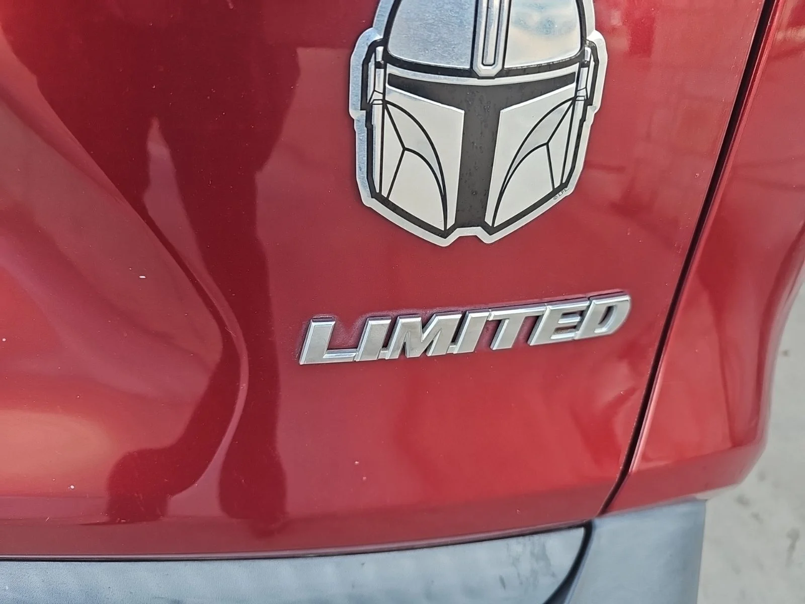 Used 2019 Red Toyota Limited image 18