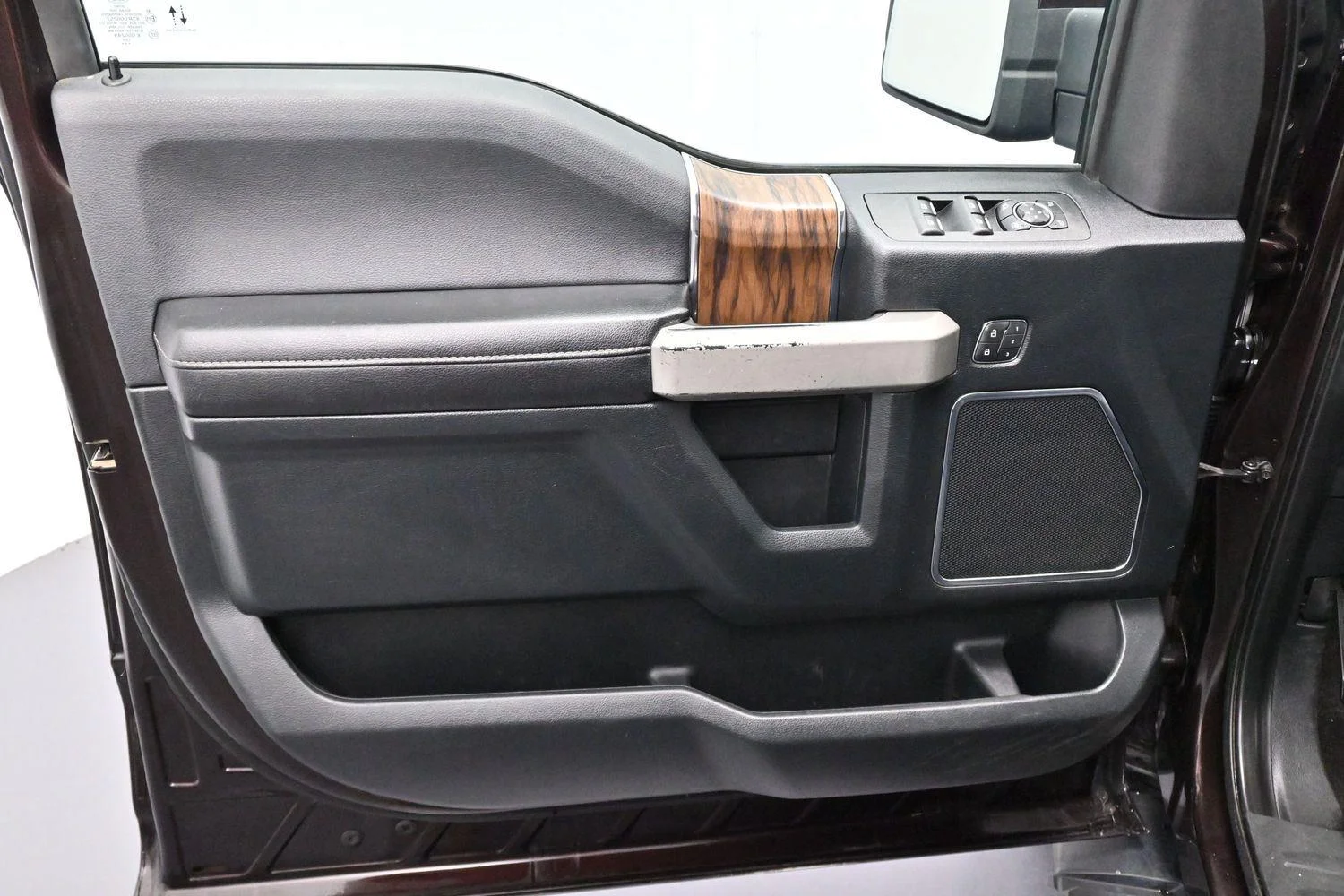Used 2020 Magma Red Ford LARIAT image 11