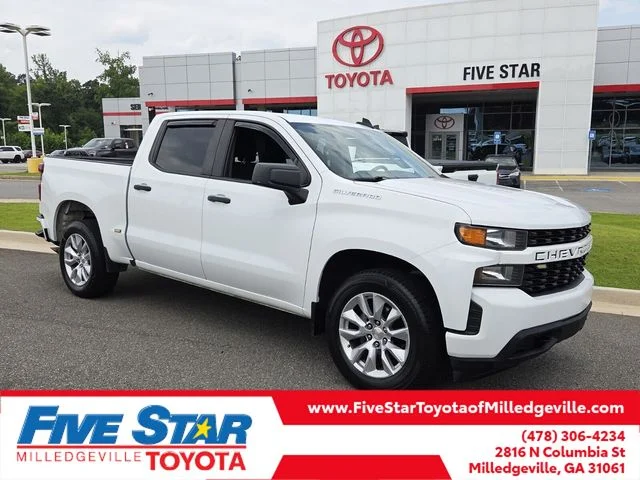 Used 2022 White Chevrolet Custom image 1