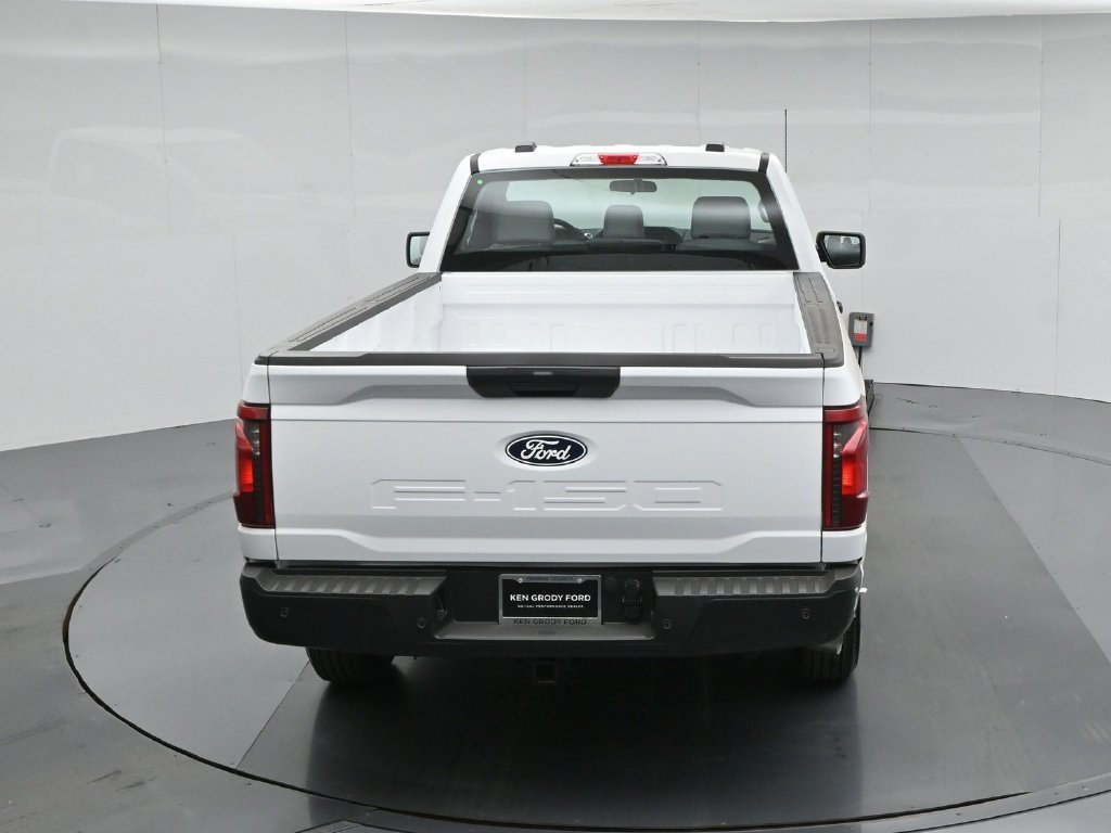 New 2026 Oxford White Ford XL image 31