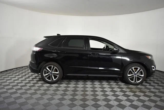 Used 2016 Black Ford Sport image 9