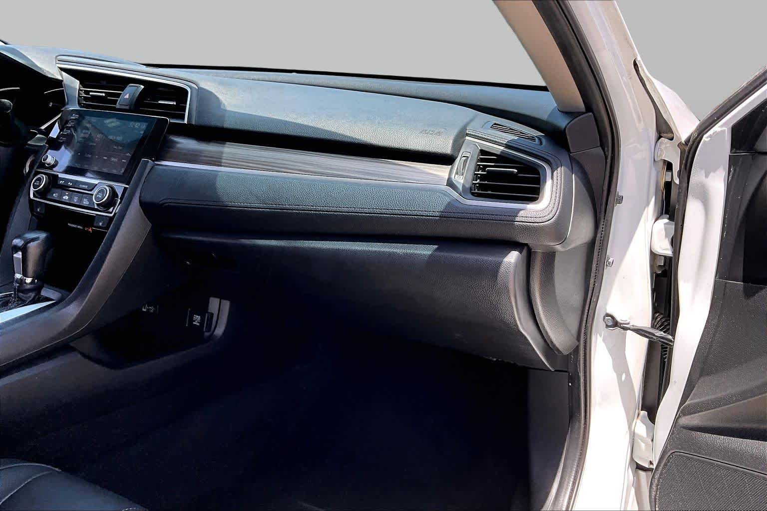 Used 2019 Platinum White Pearl Honda EX-L image 18
