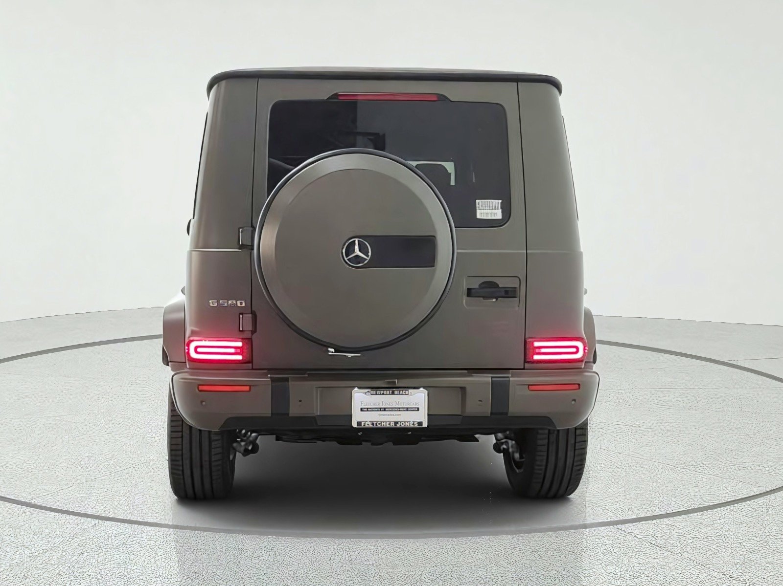 New 2027 MANUFAKTUR Dark Olive Green Magno Mercedes-Benz G 580e SUV image 6