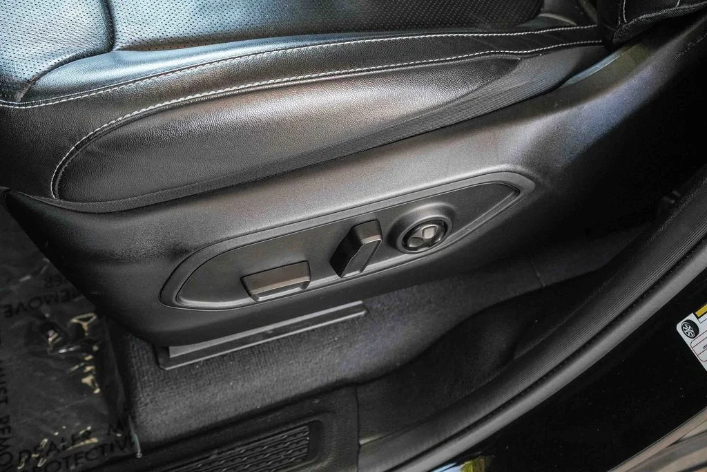 Used 2023 Black Jeep 4xe image 21