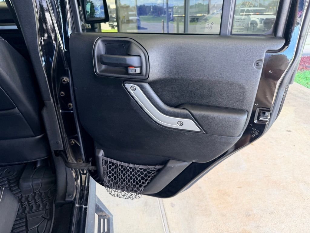 Used 2017 Black Jeep Unlimited Rubicon image 29