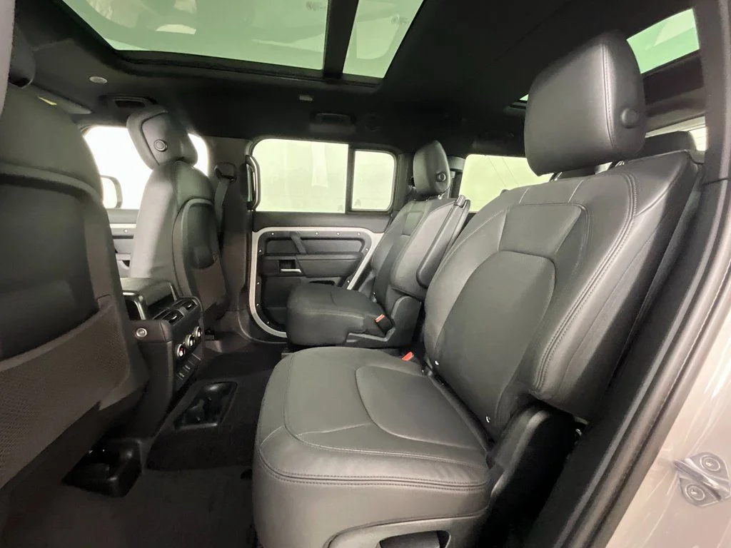 New 2026 Borasco Grey Land Rover X-Dynamic SE image 5