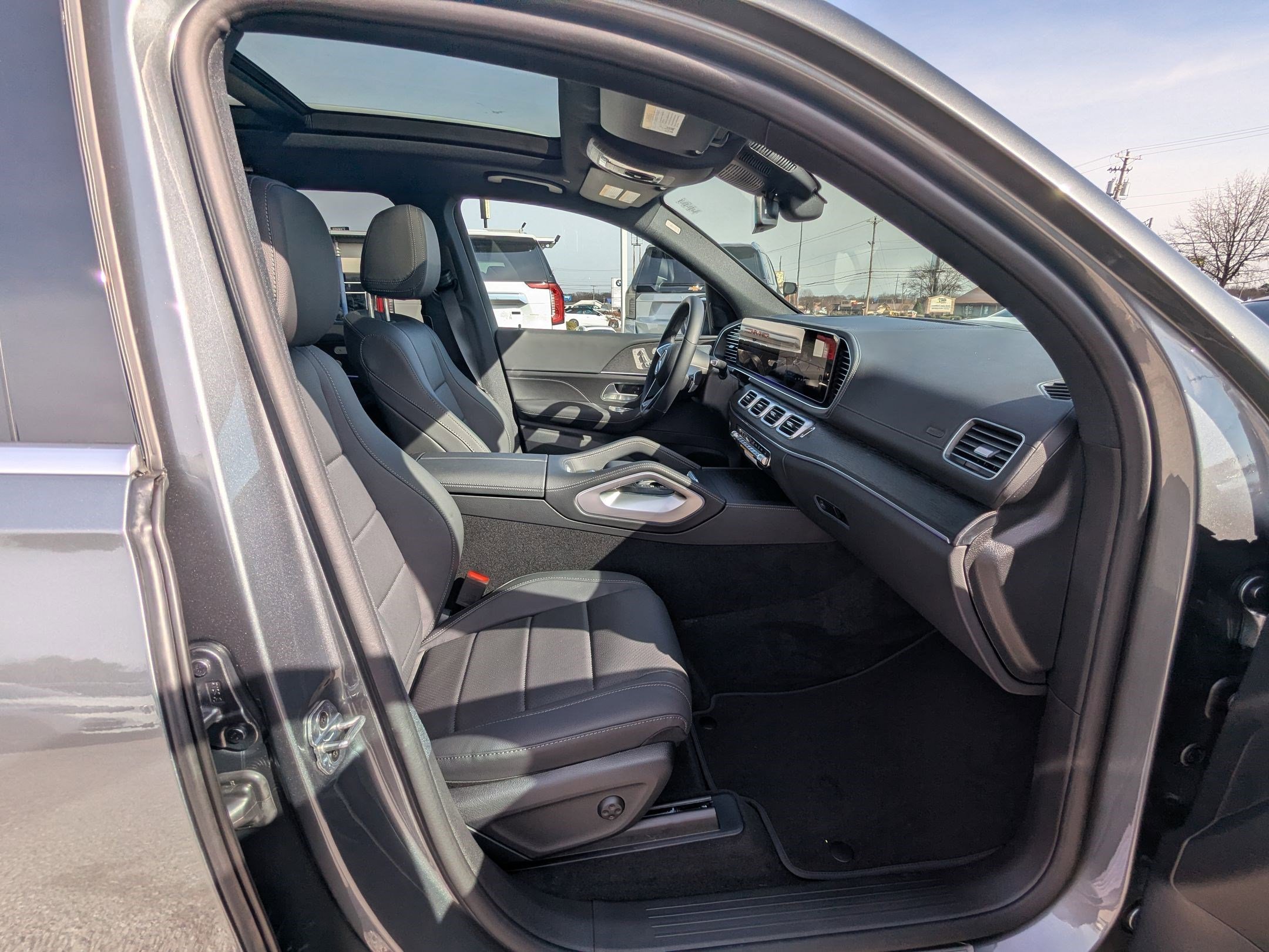 New 2026 Selenite Grey Metallic Mercedes-Benz GLS 450 image 74