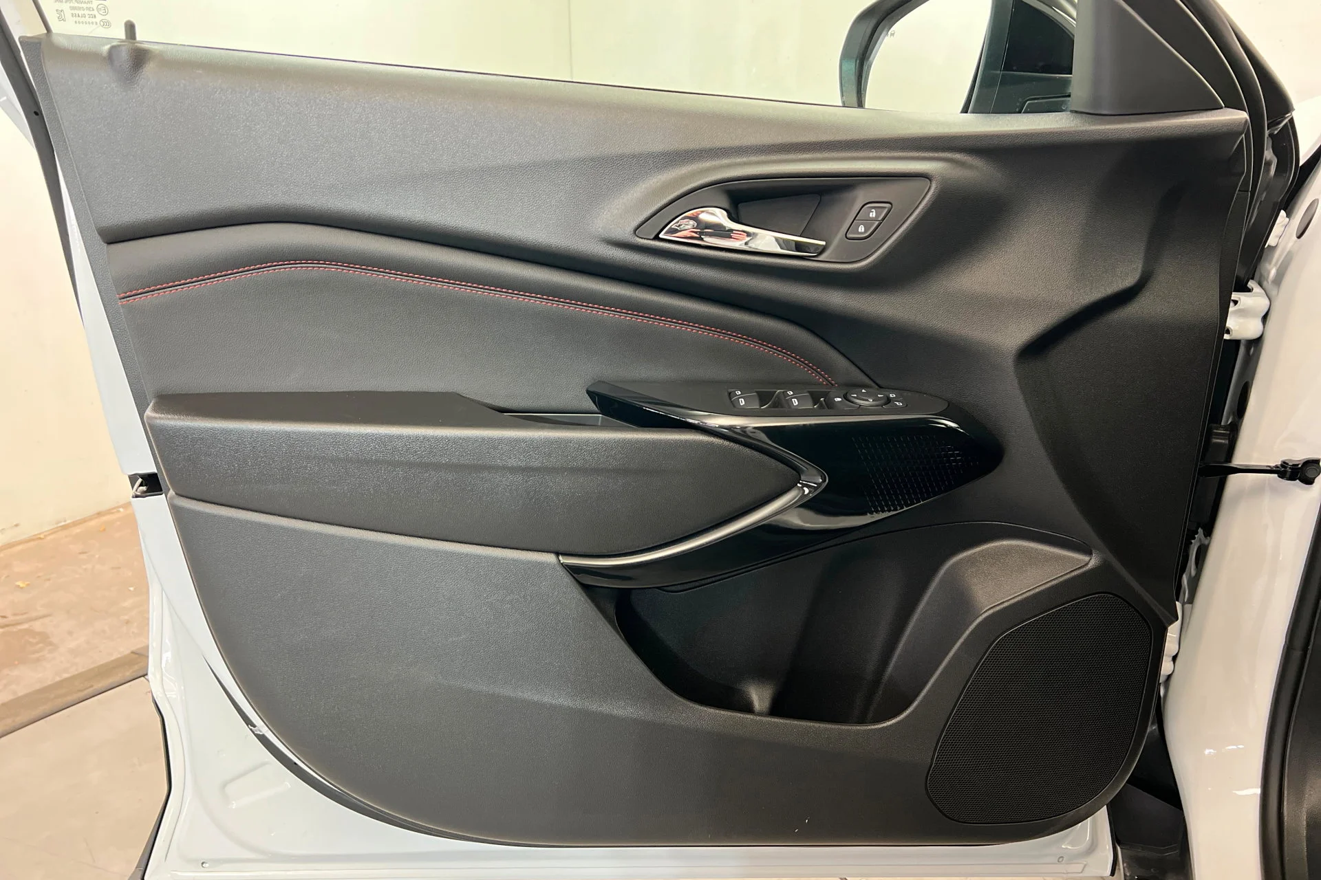 2026 Chevrolet Trax RS - Photo 14