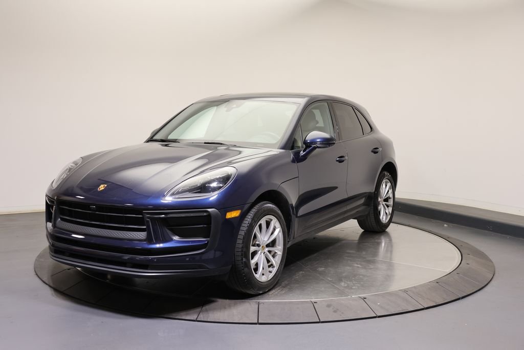 2022 Porsche Macan -'s photo