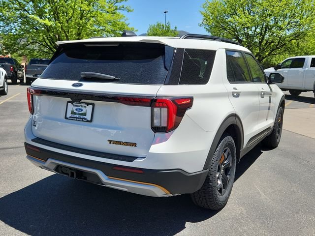 New 2026 Star White Metallic Tri-Coat Ford Tremor® image 3