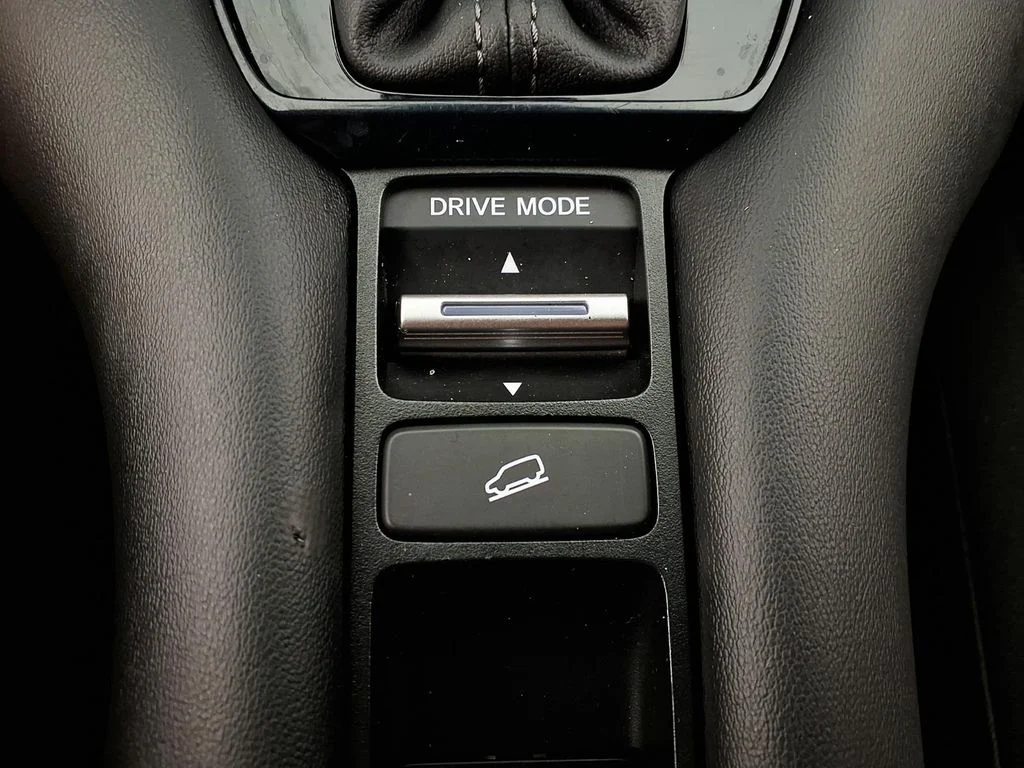 Used 2025  Honda LX image 21