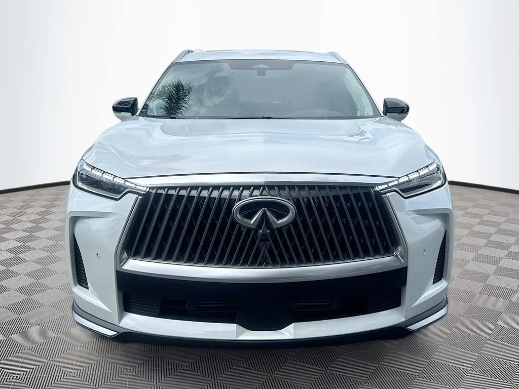 Certified Used 2026 White INFINITI LUXE image 2