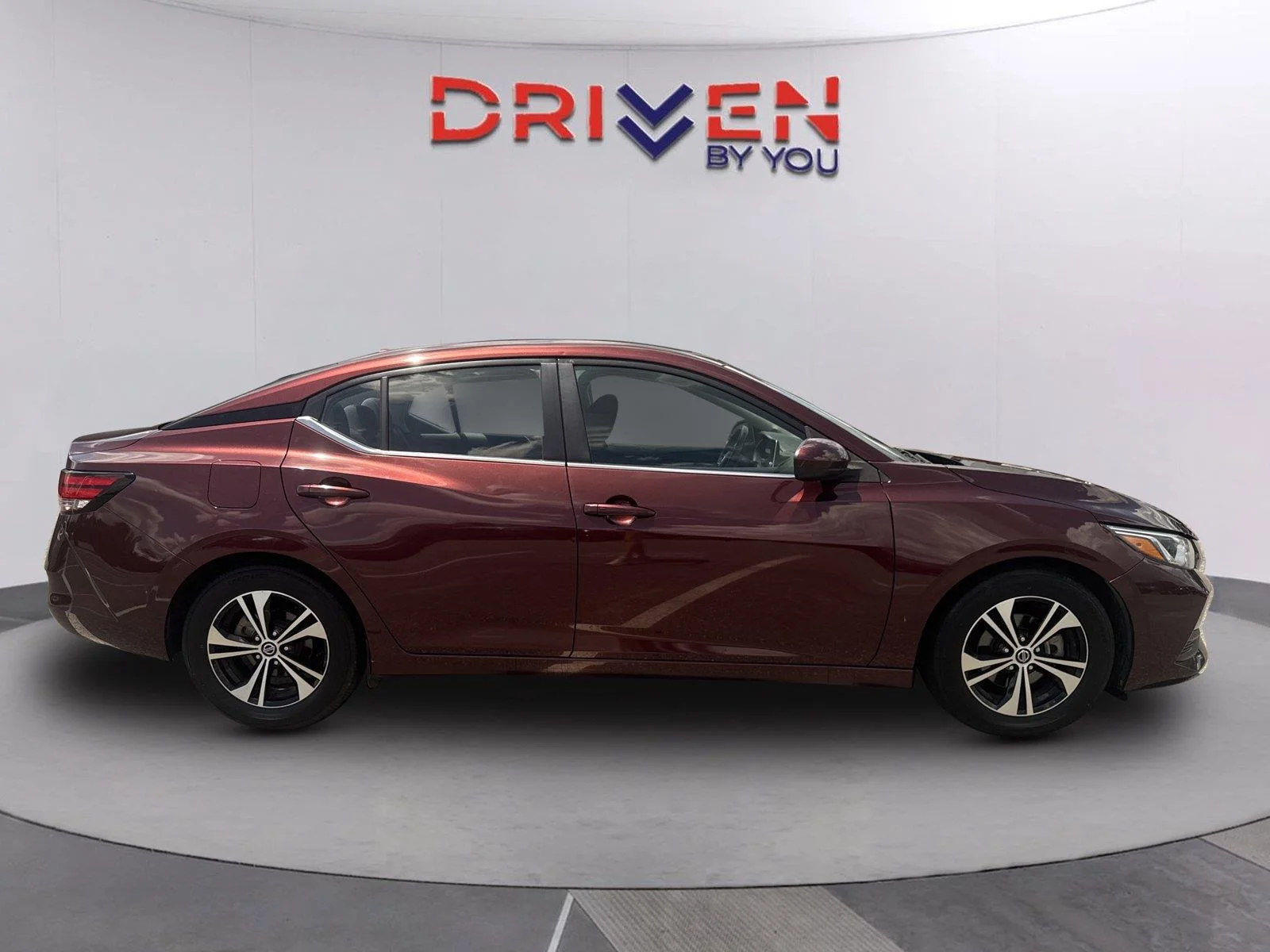 Used 2022 Rosewood Metallic Nissan SV image 3