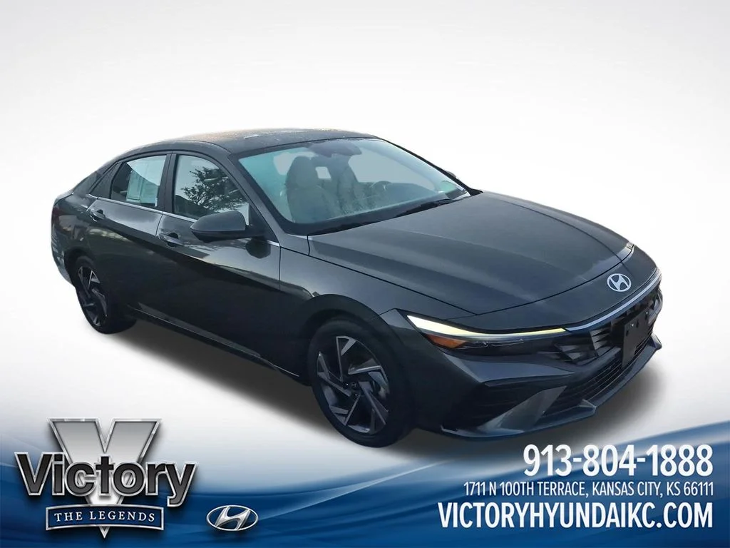 Used 2024 Gray Hyundai Limited image 7